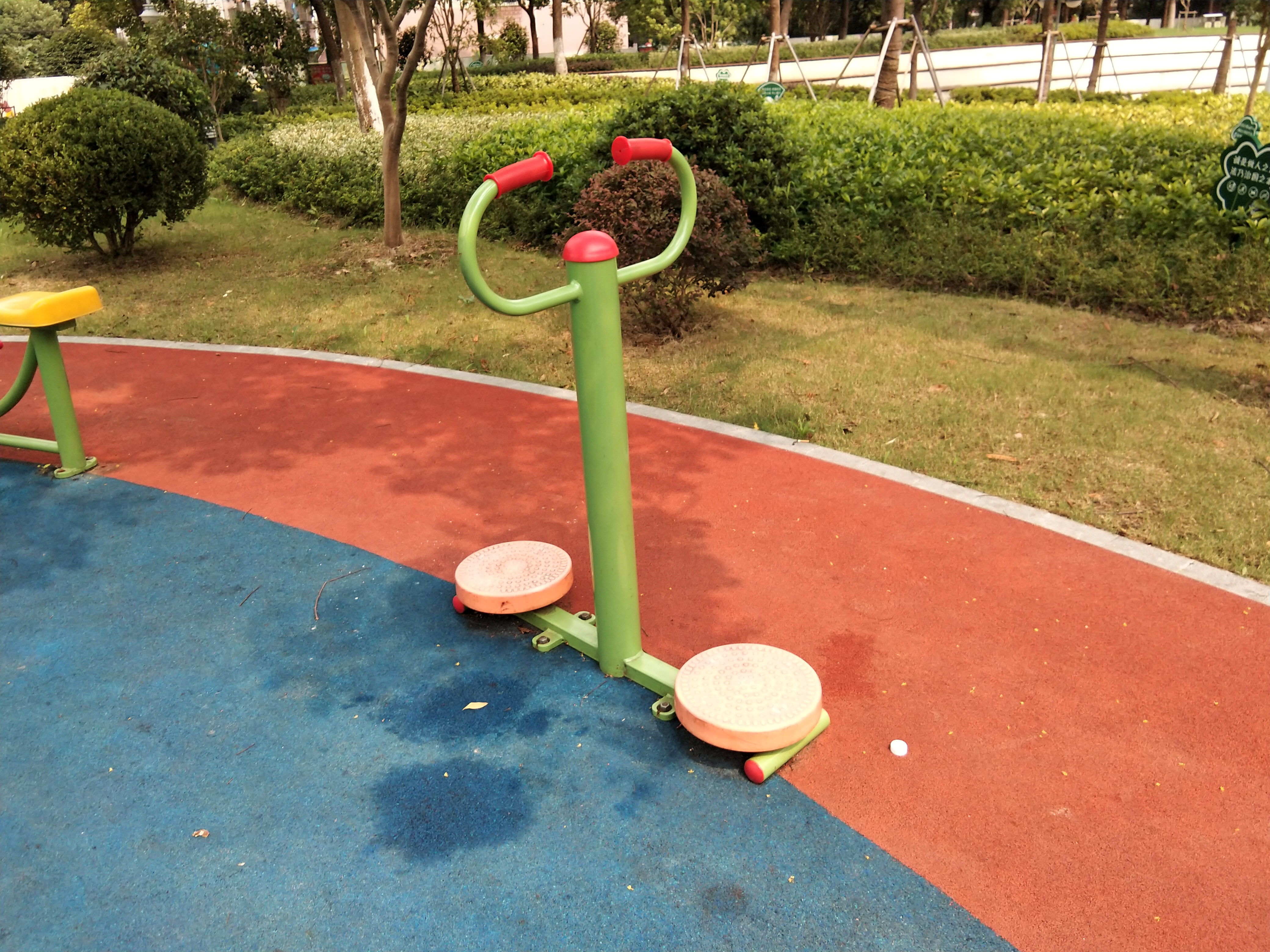 扭腰器