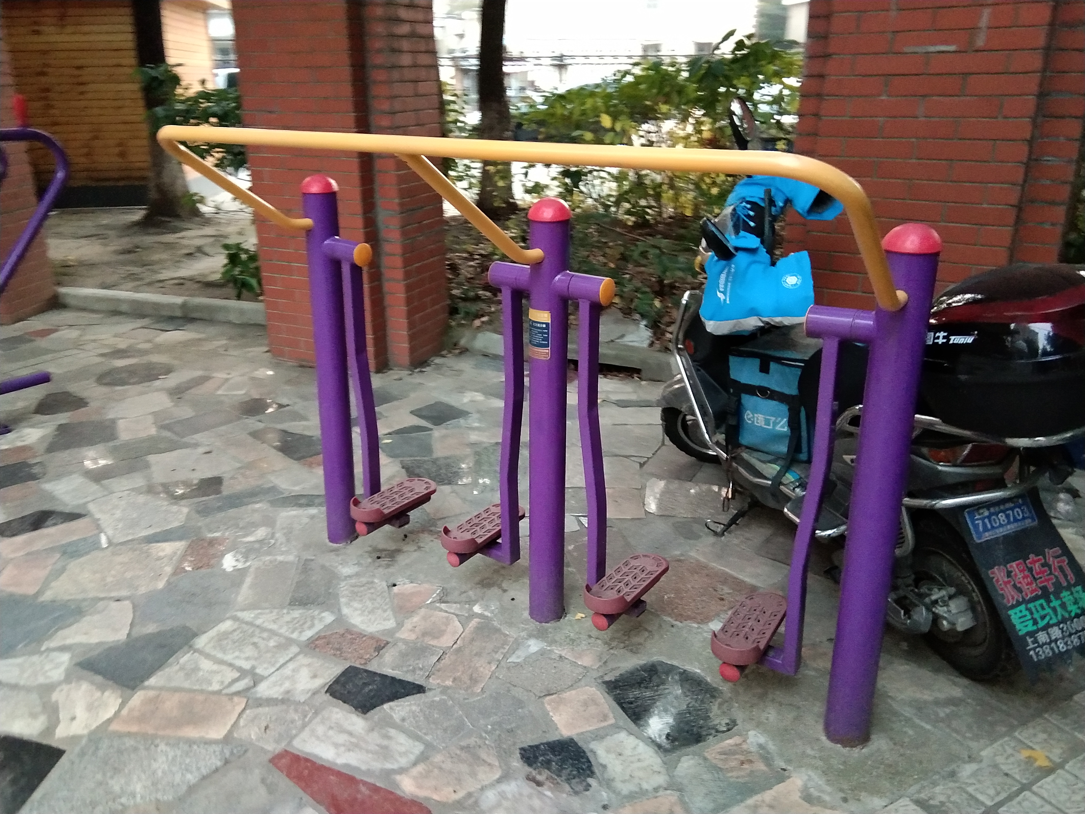 太空漫步器