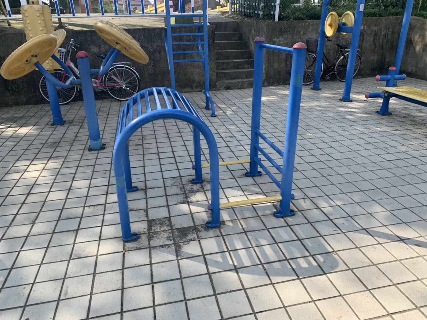 腰背伸展器