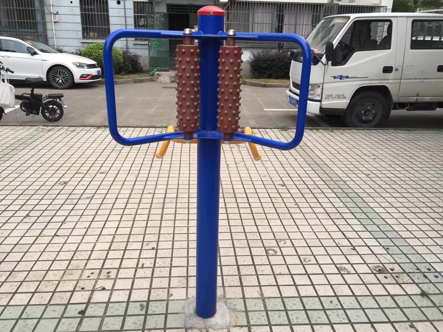 腰背按摩器
