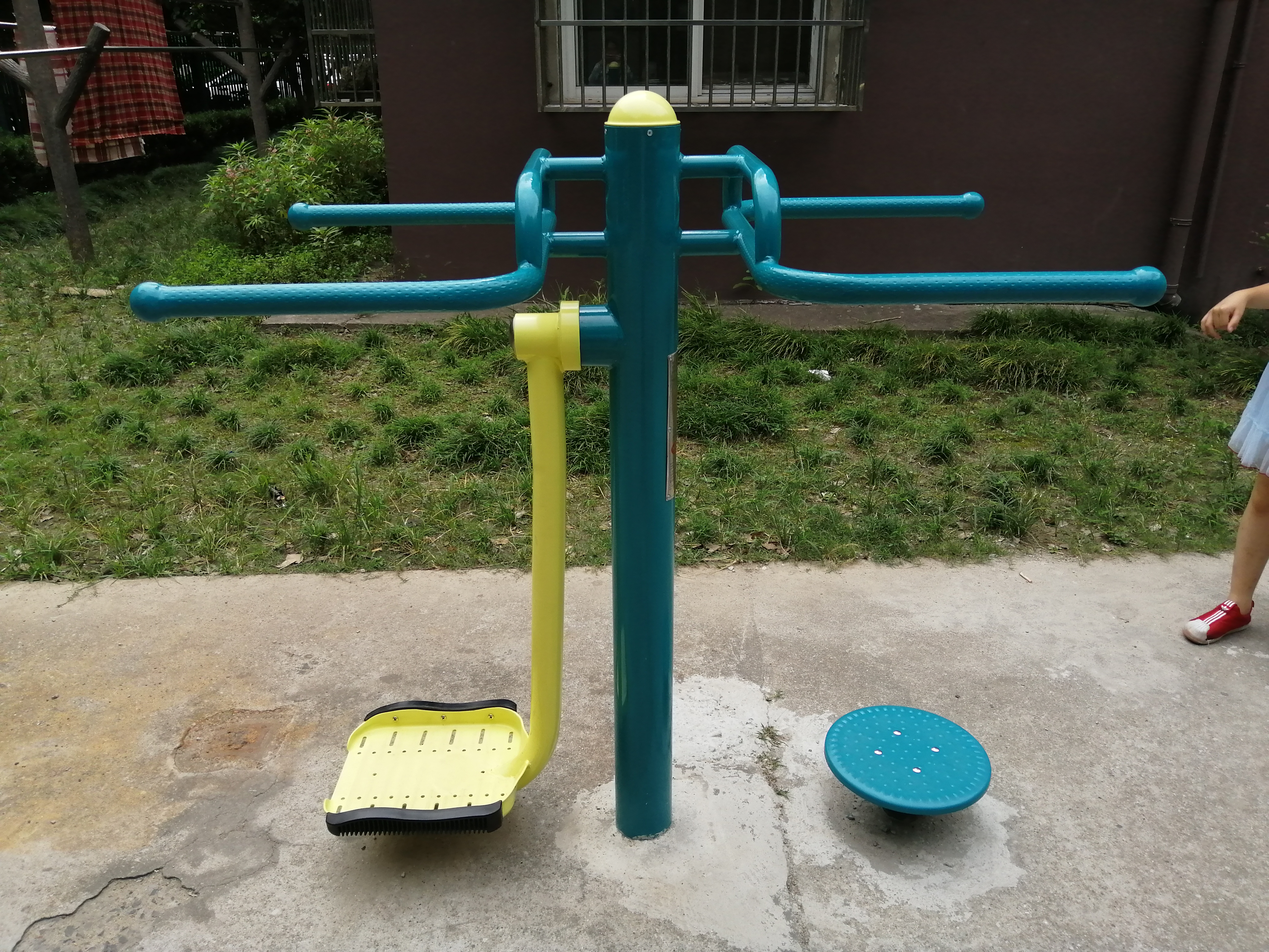 扭腰鐘擺器