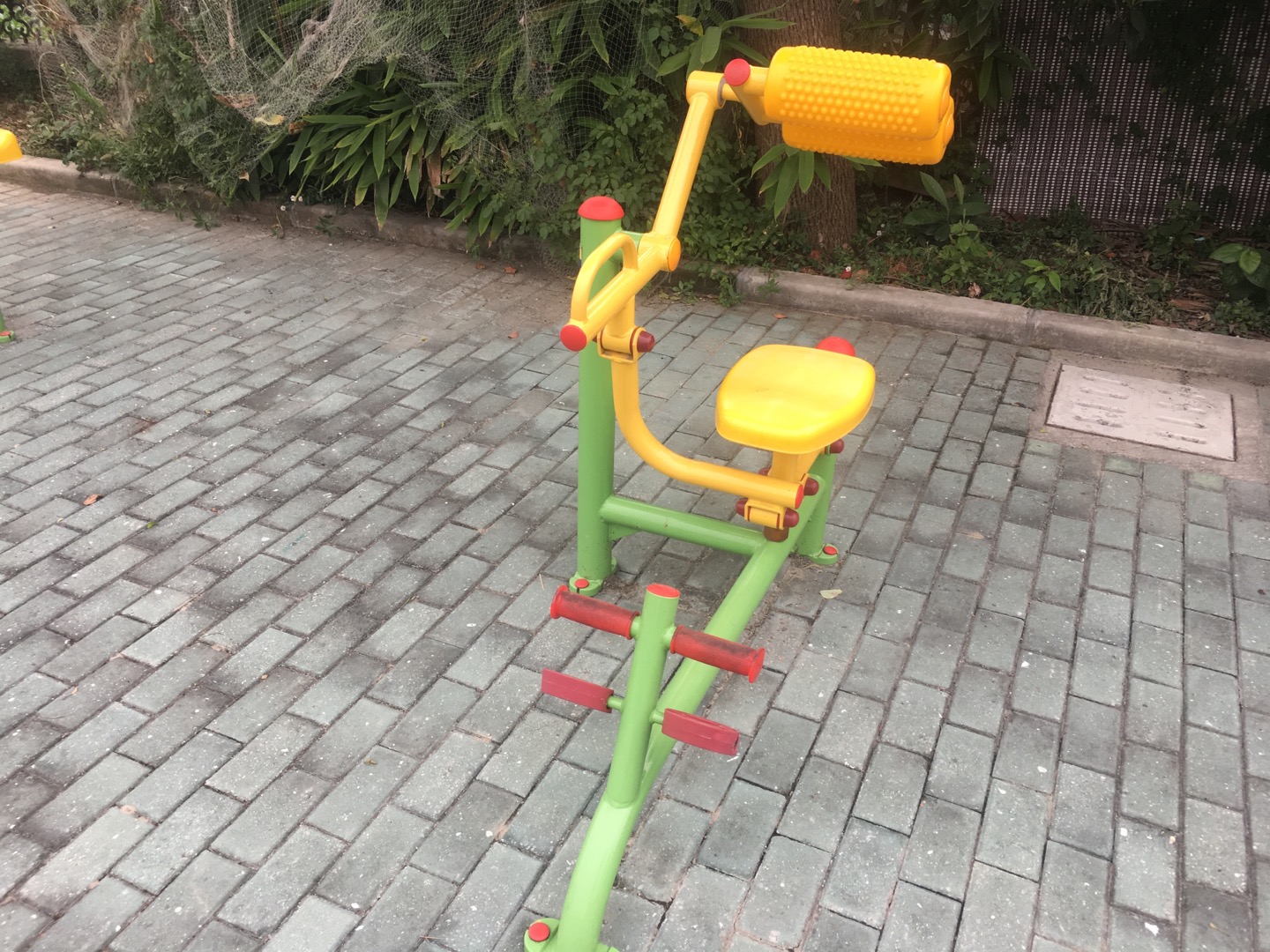 腹背鍛煉器