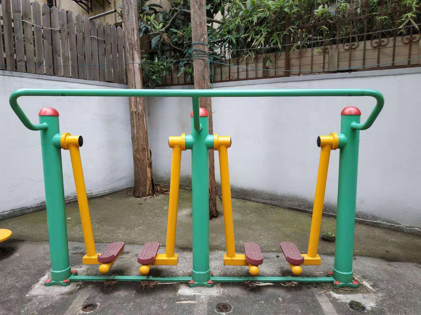 兩聯漫步機