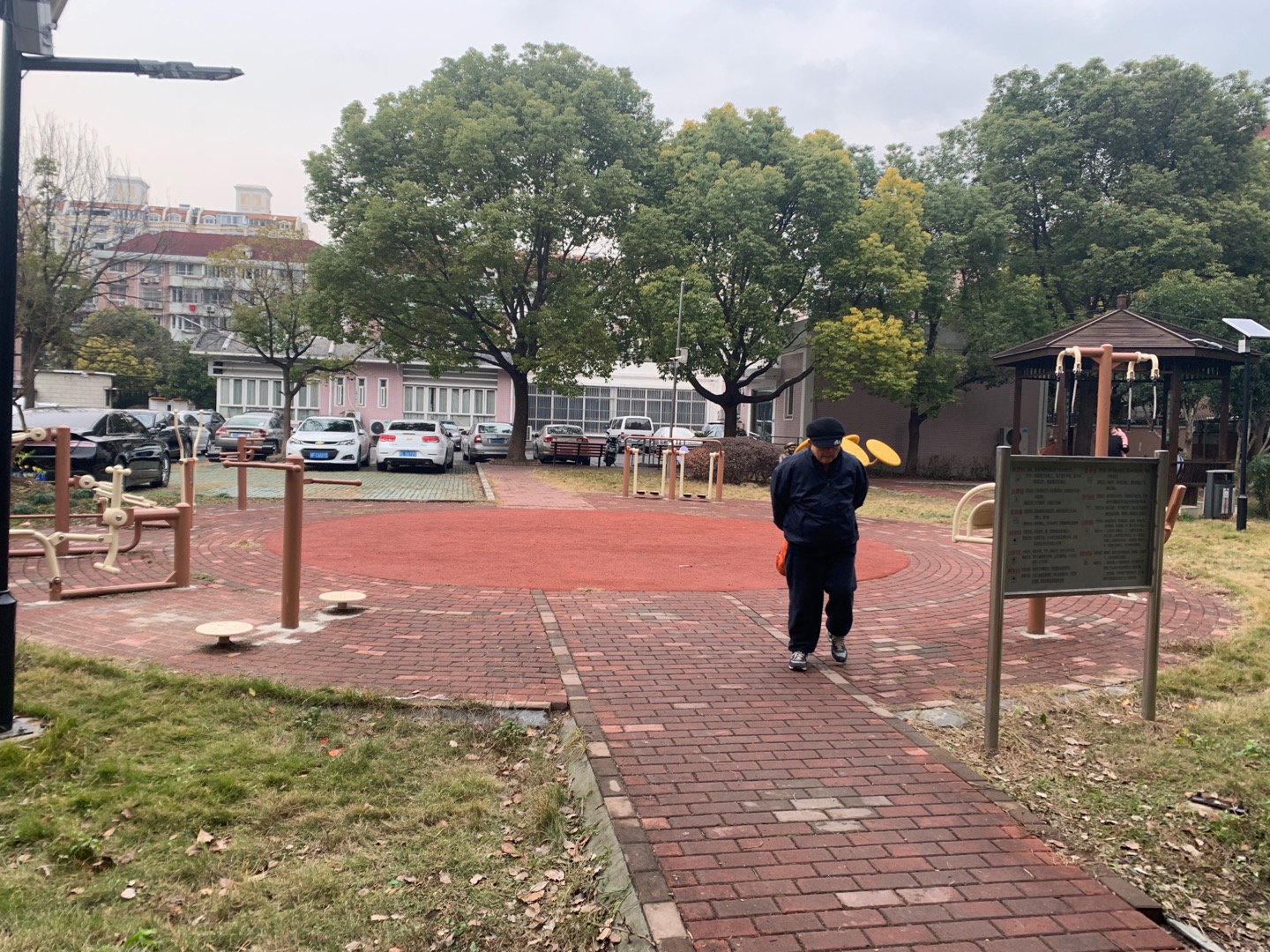 平南二居居委A健身苑點