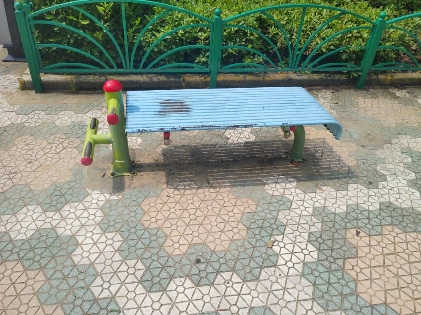 仰臥起平臺