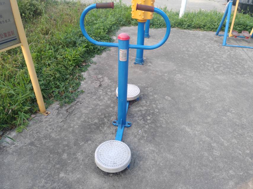 扭腰器