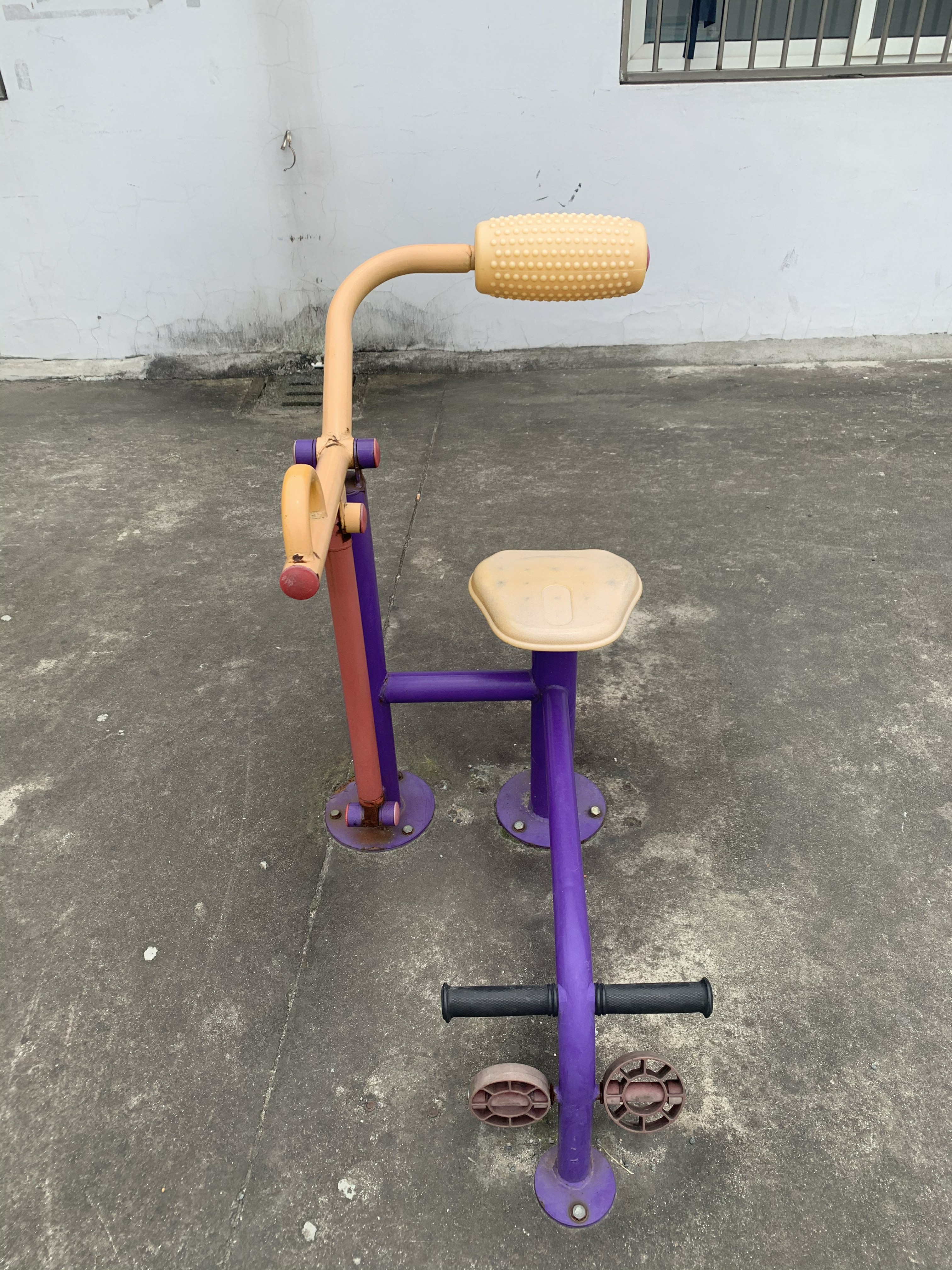 腹背鍛煉器