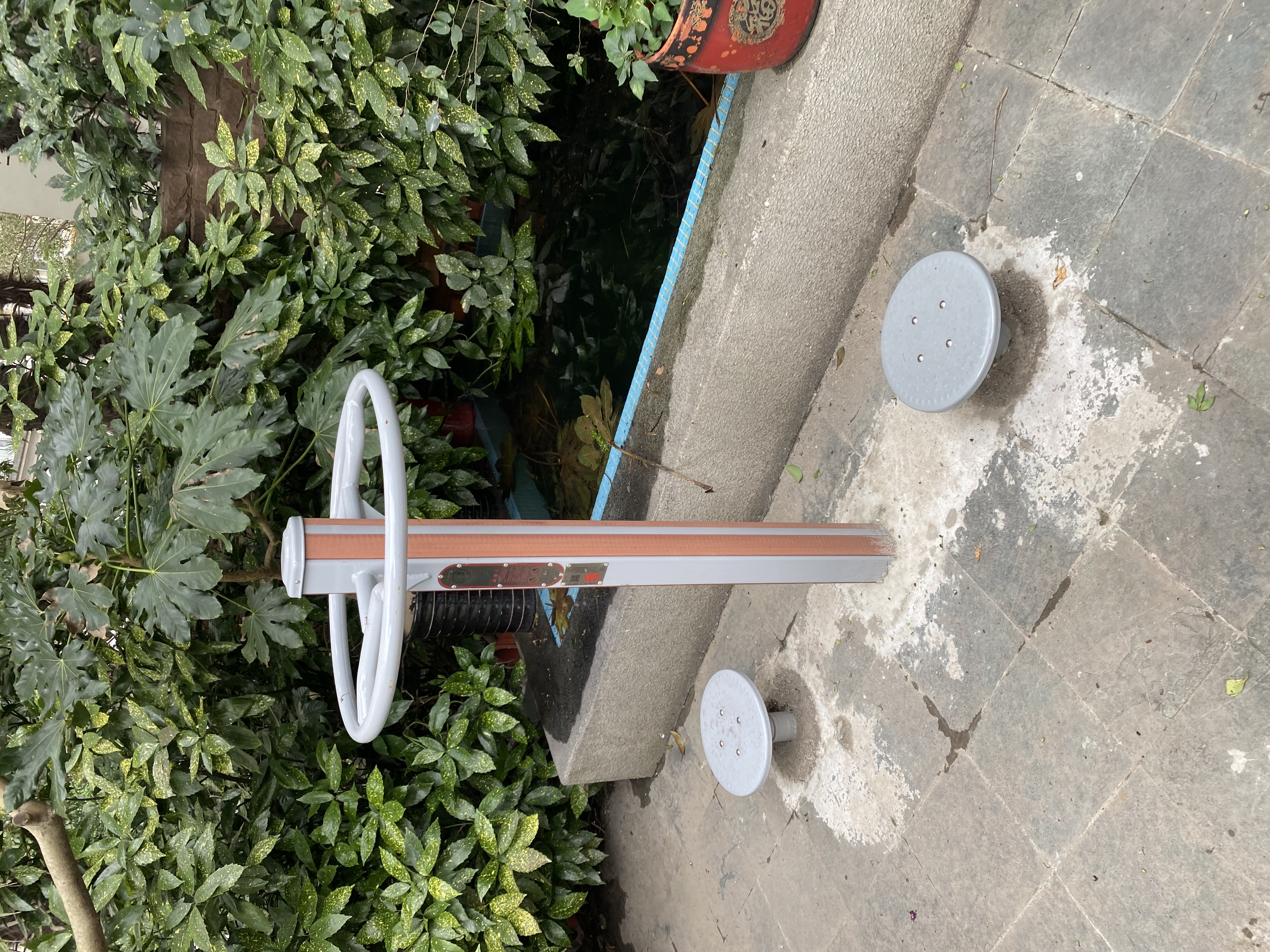 雙位扭腰器