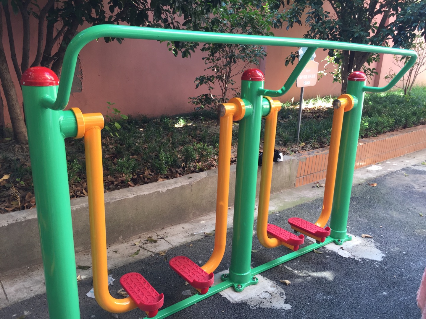 兩聯漫步機