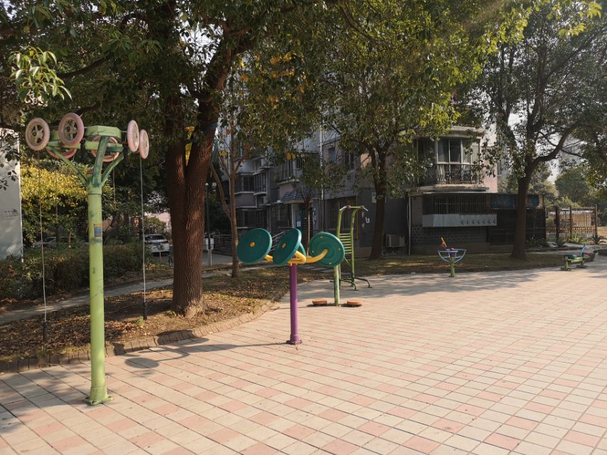 三林鎮西泰林路850弄健身點