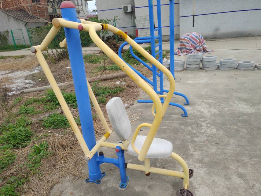 自重推胸器