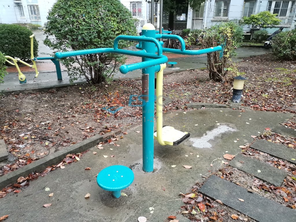 扭腰鐘擺器