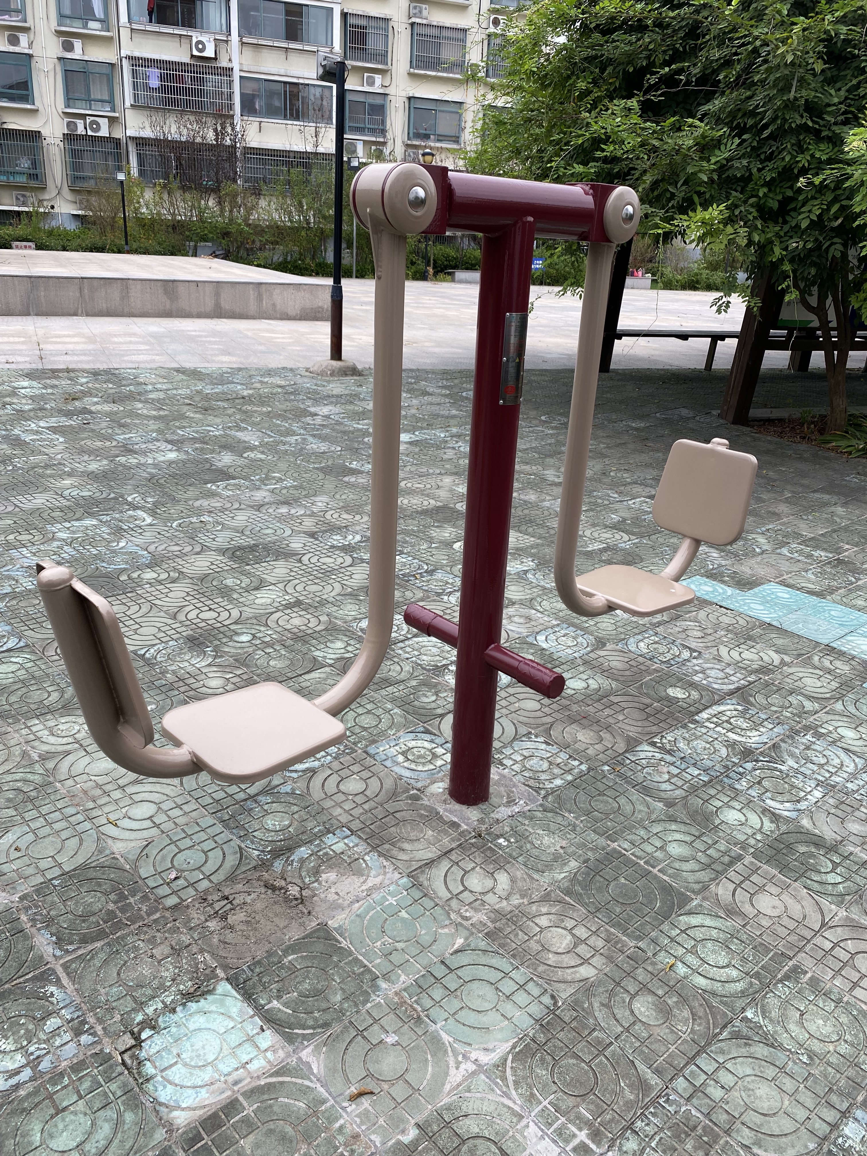 雙人坐蹬器