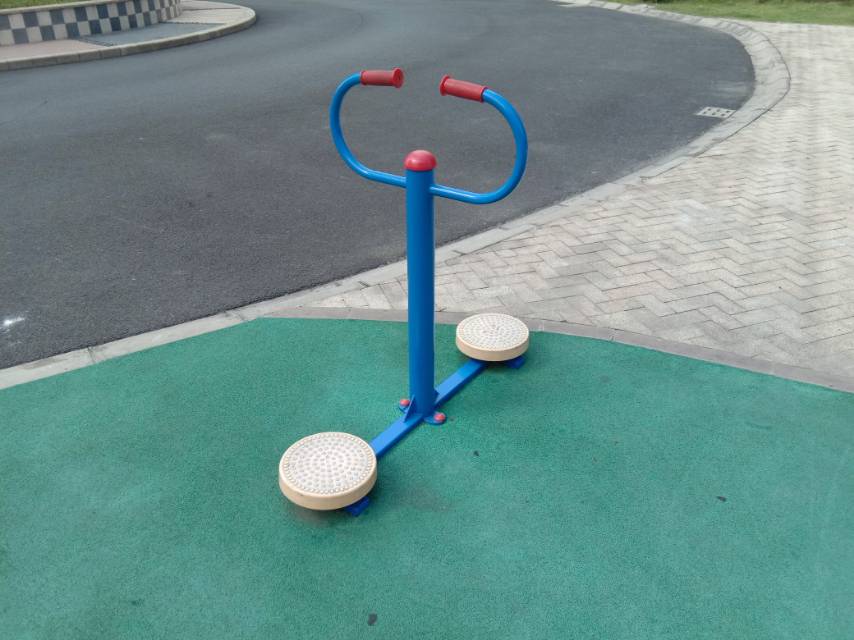 扭腰器