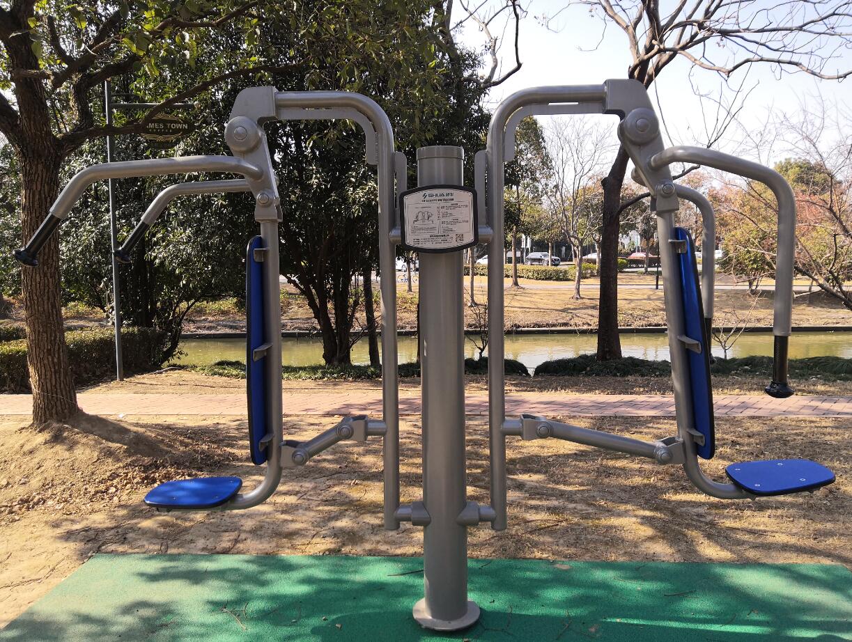 坐推訓練器