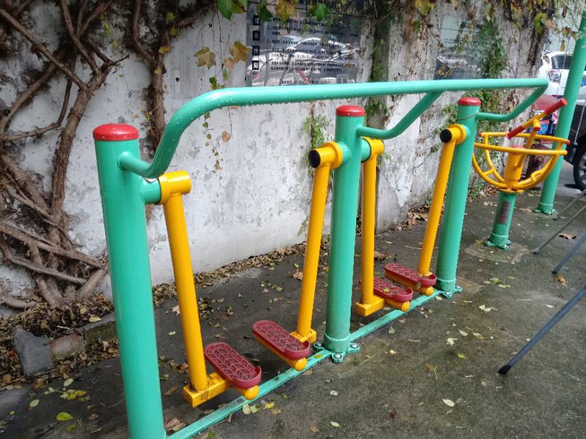 兩聯漫步機