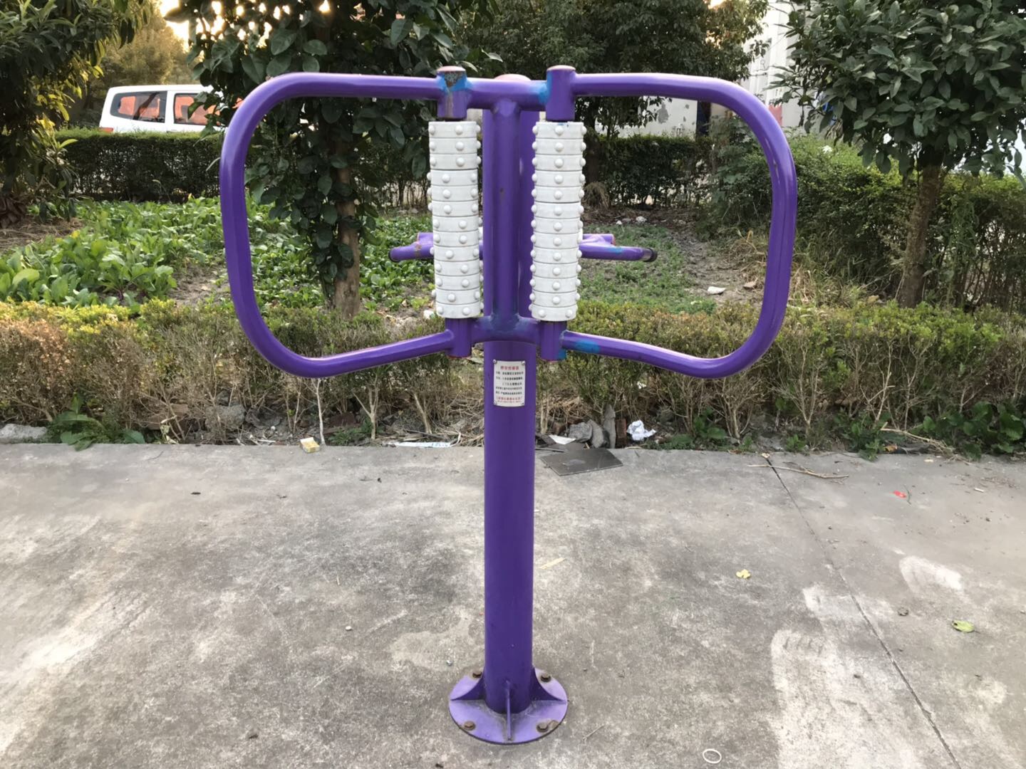 腰背按摩器