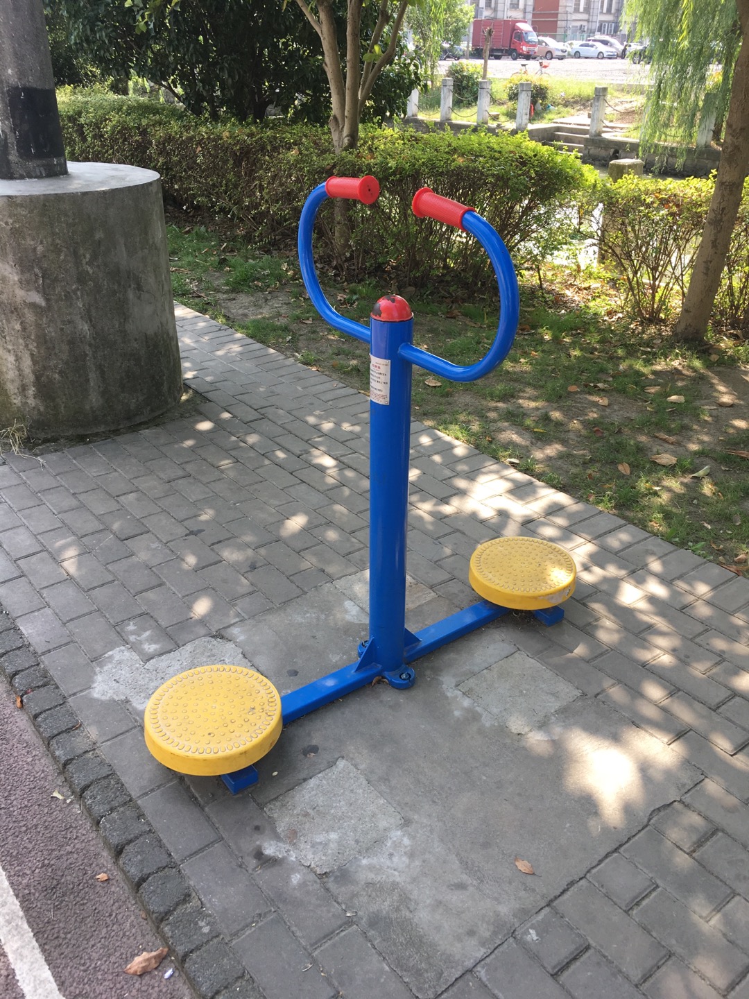 扭腰器
