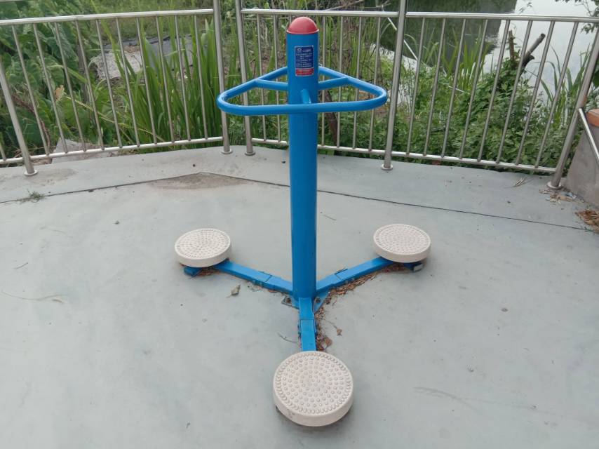 扭腰器