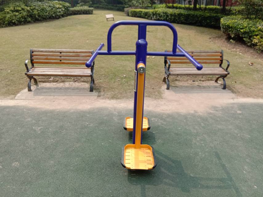 鐘擺器