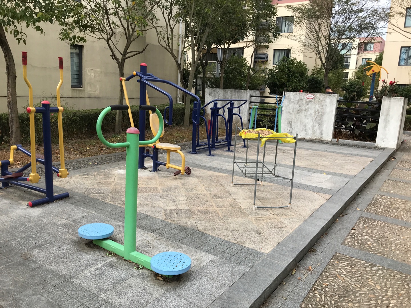 竹柏路111弄東側健身苑點2