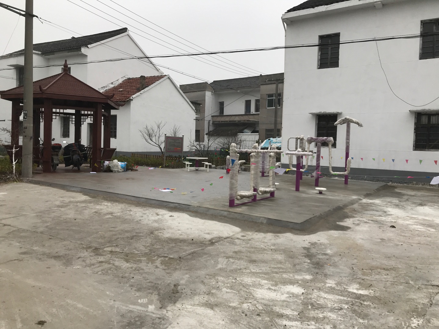 石湖蕩鎮(zhèn)洙橋村9隊(duì)益智健身點(diǎn)