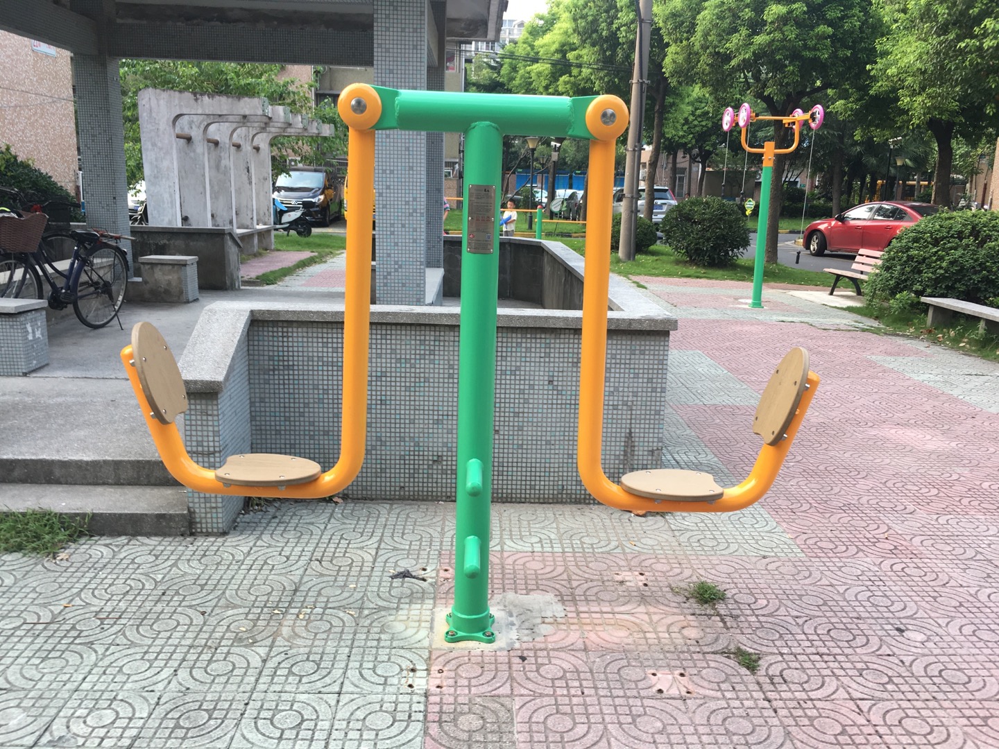 二位蹬力器