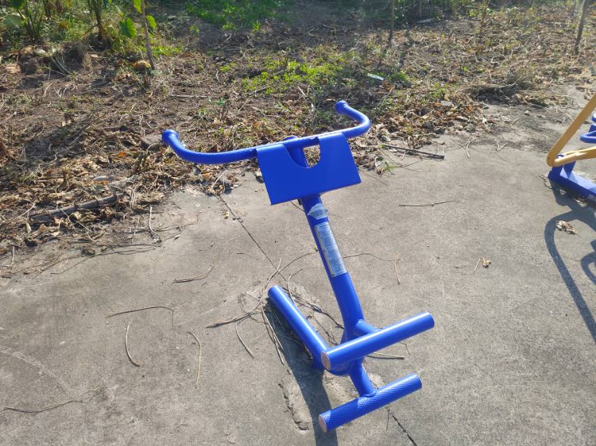 背肌訓練器