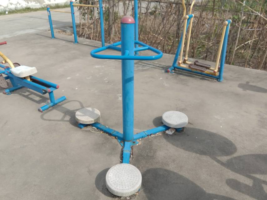 扭腰器