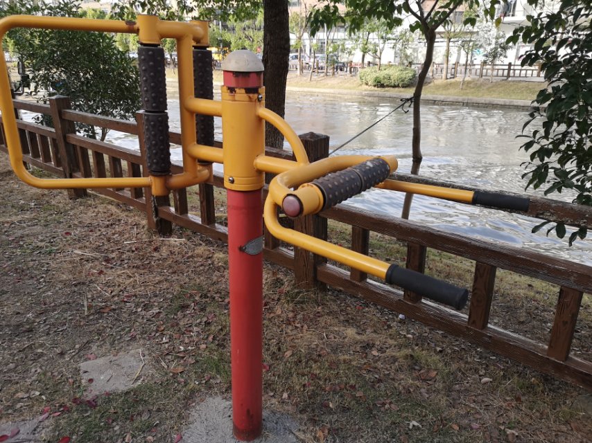 腰部按摩器