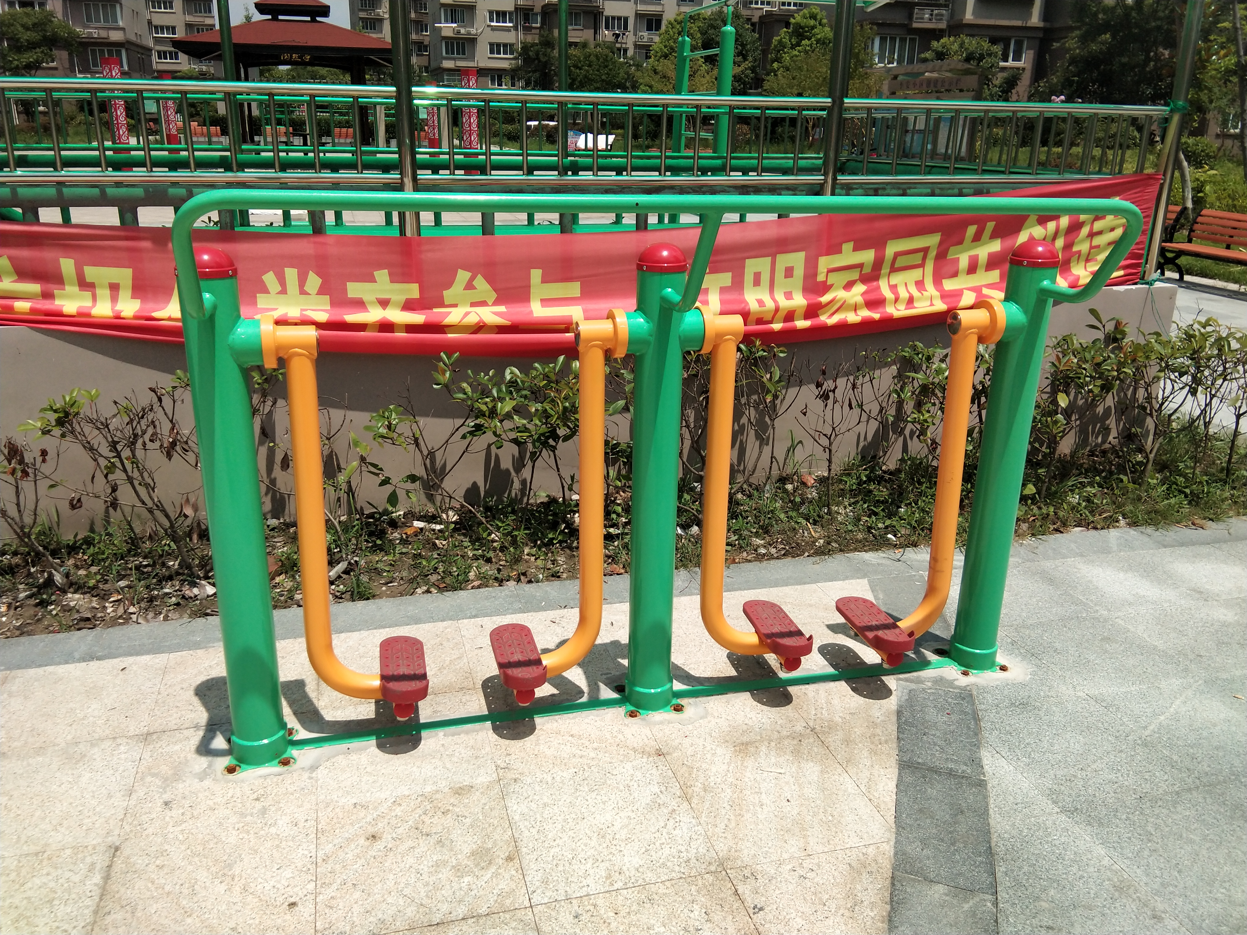 兩聯漫步機