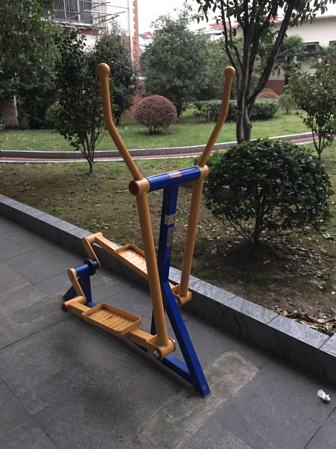 室外橢圓機