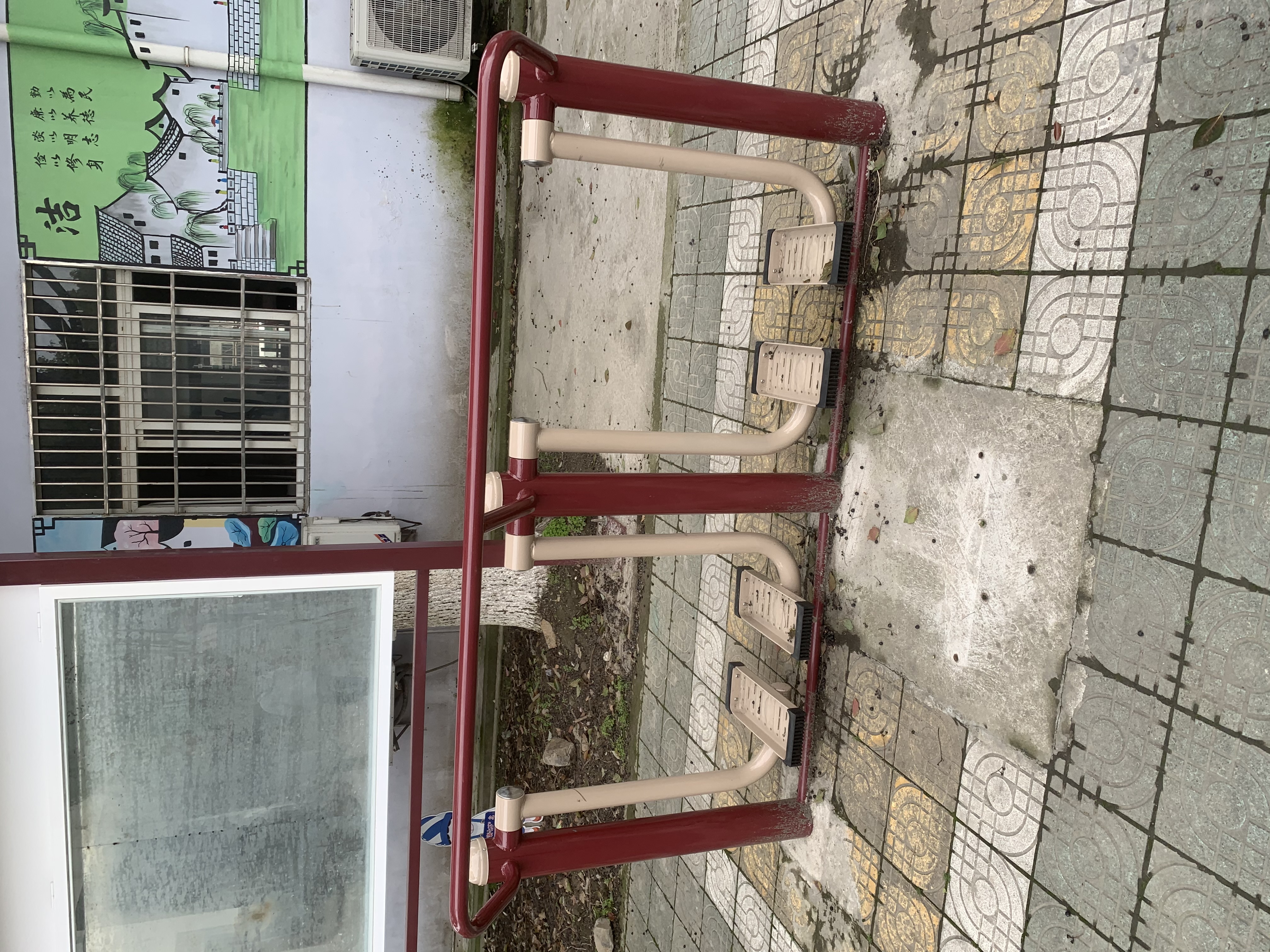 二位太空漫步機