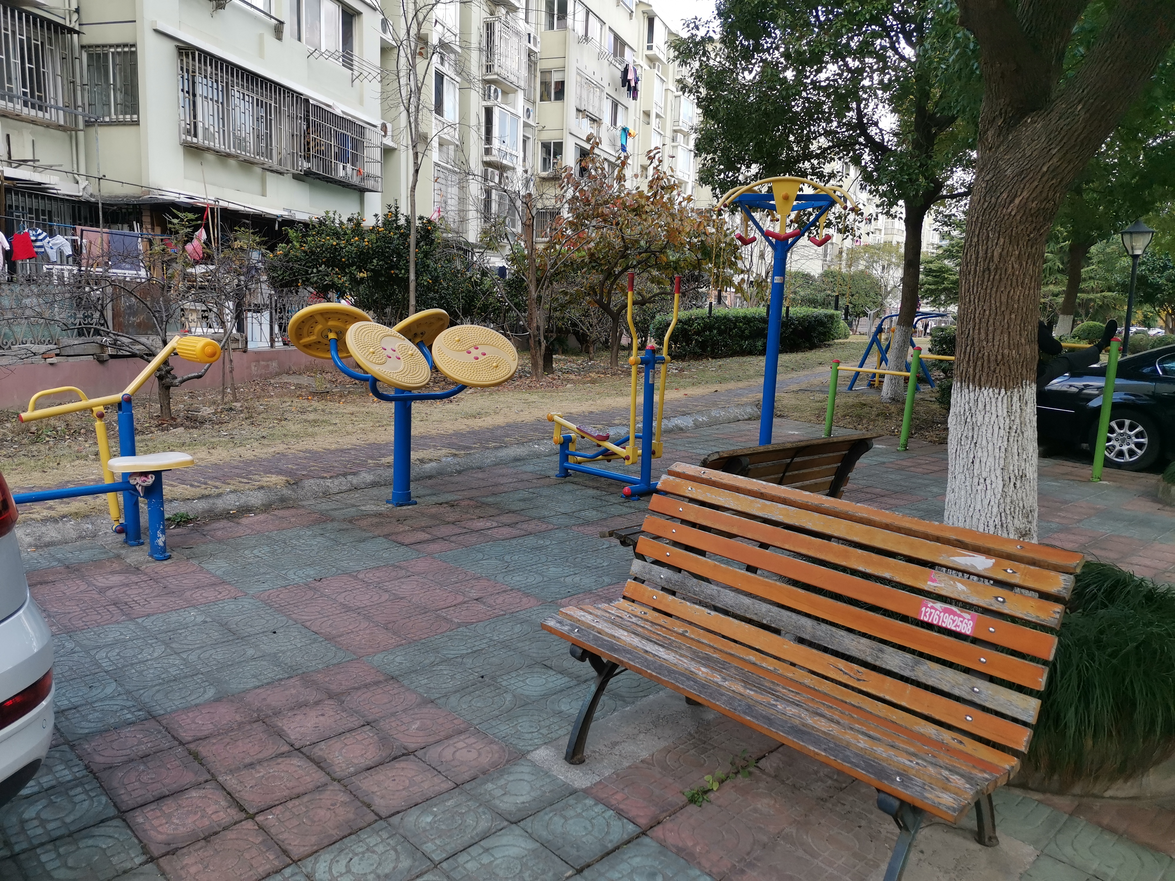 金桐居委健身苑點