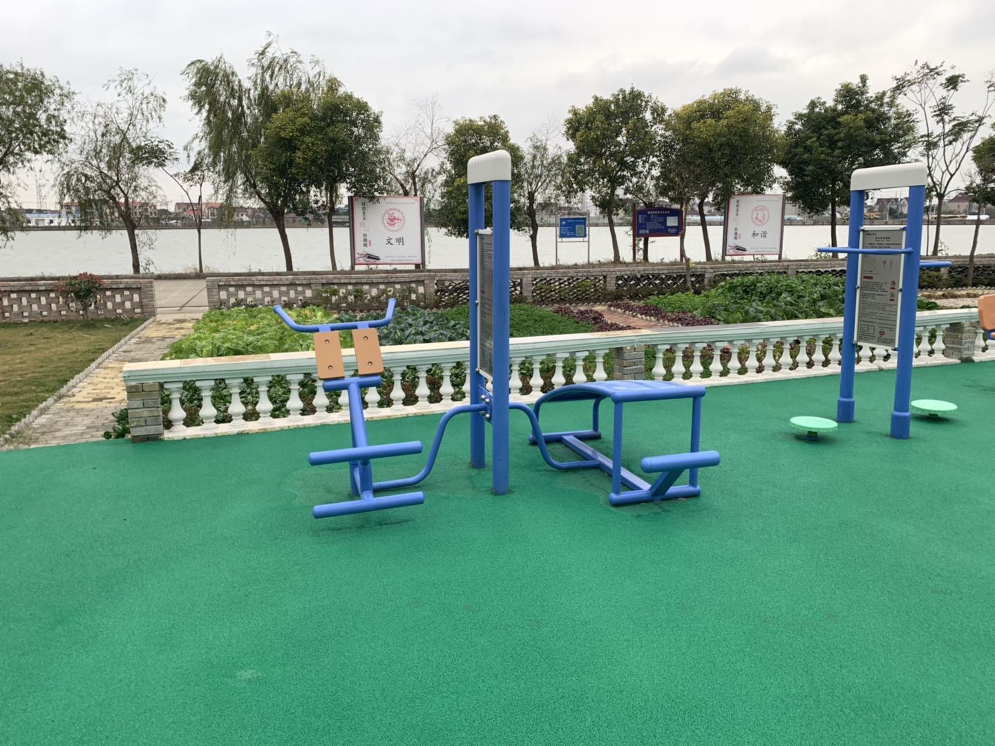 雙立柱腹背訓練器