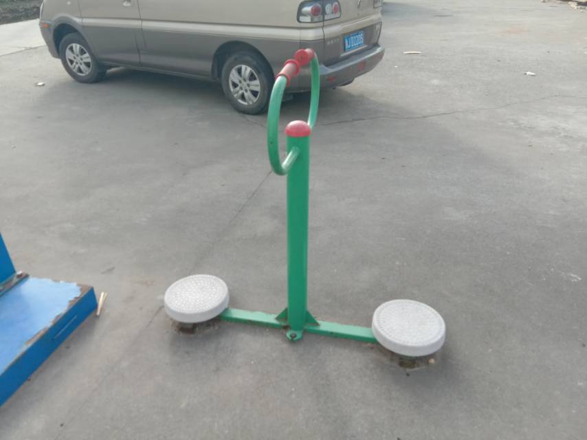 扭腰器