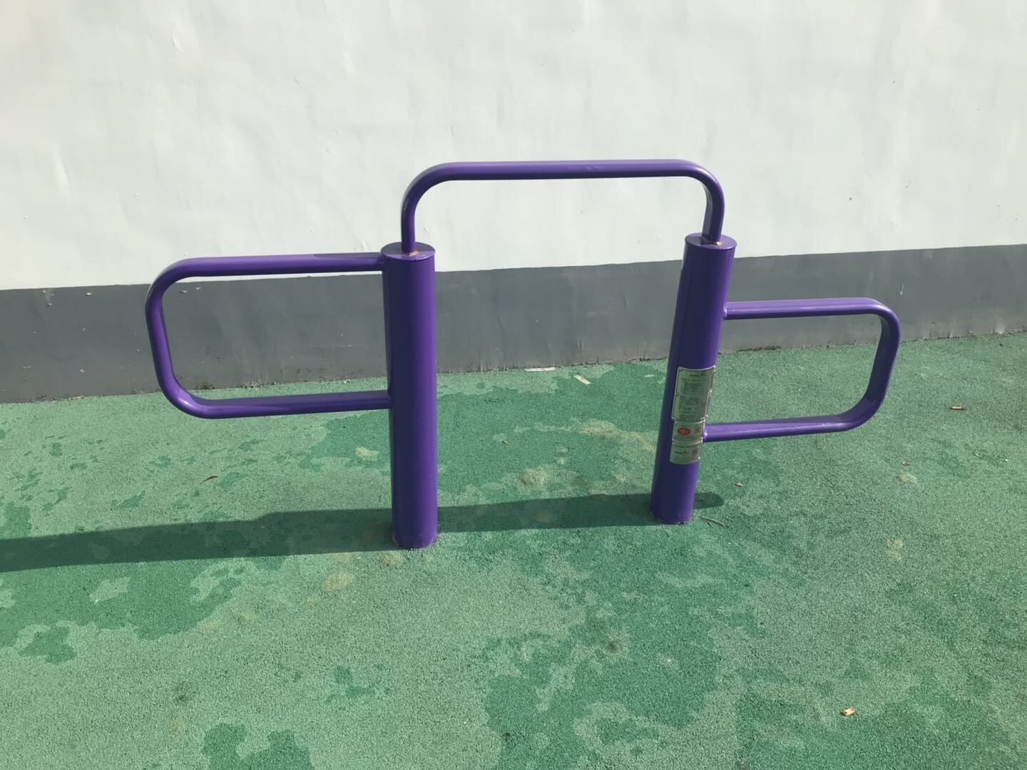 彈振壓腿器