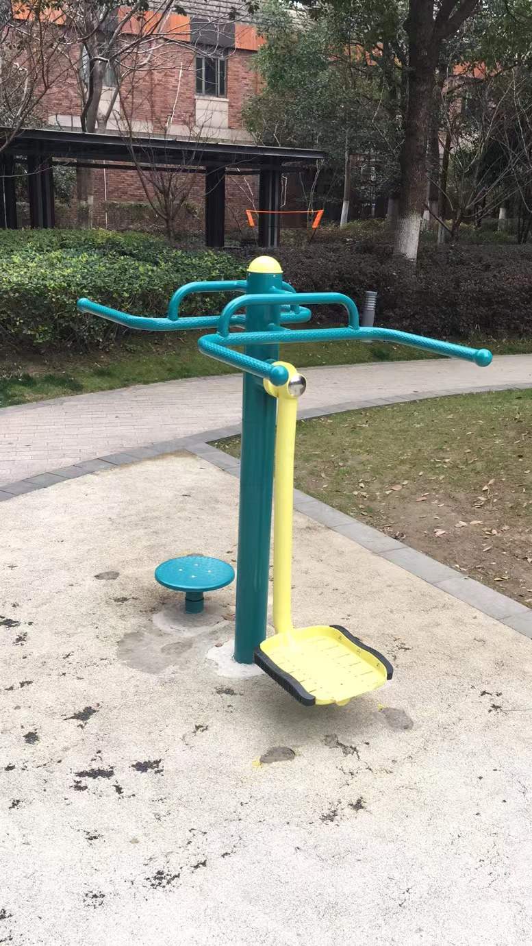 扭腰鐘擺器