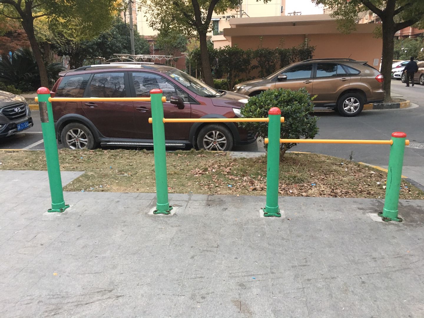 多聯壓腿架