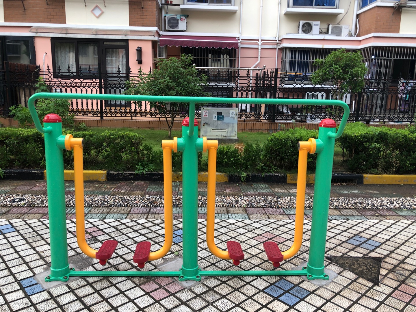 兩聯漫步機