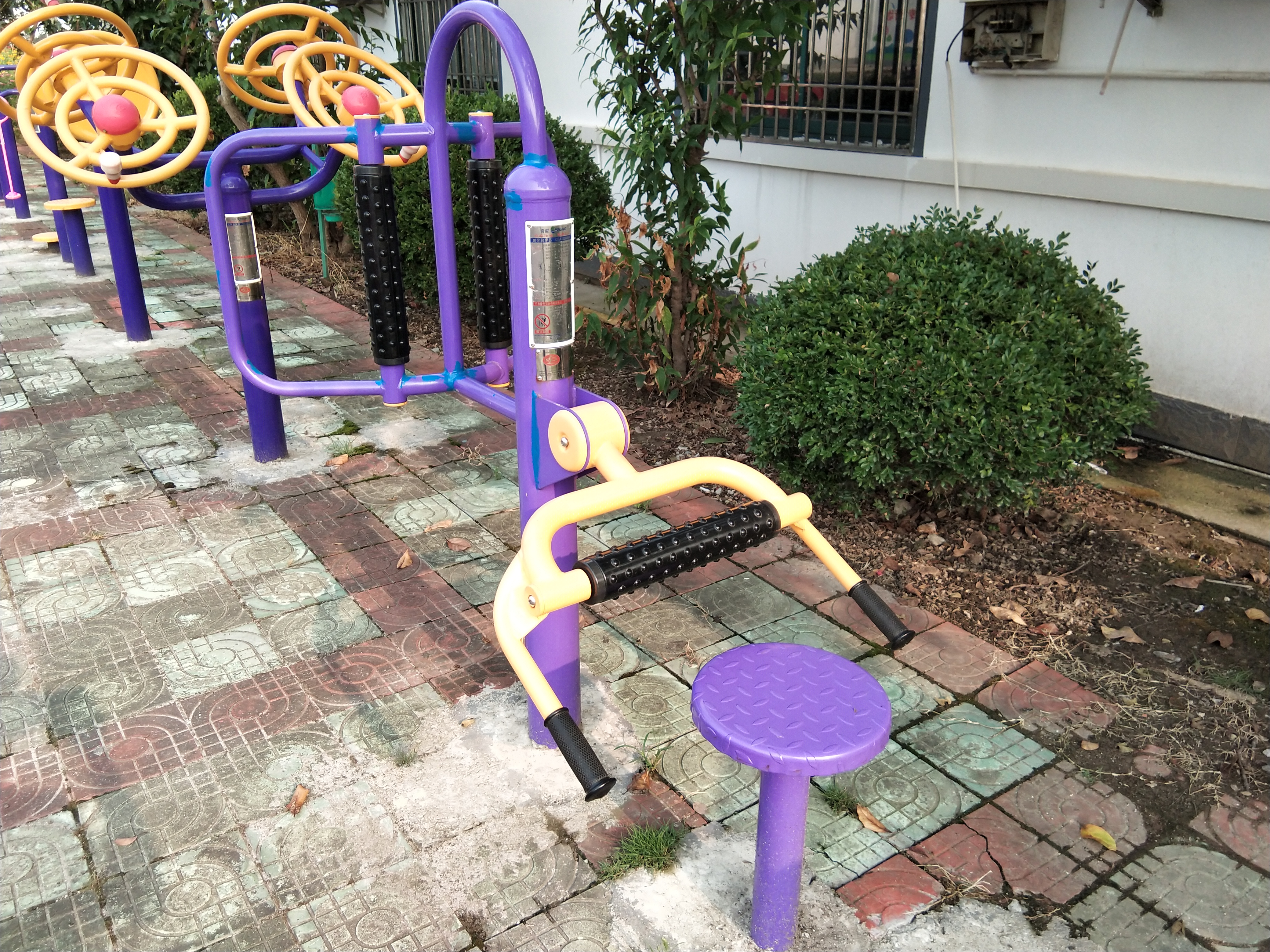 腰背按摩器
