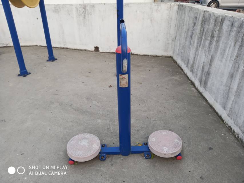 扭腰器