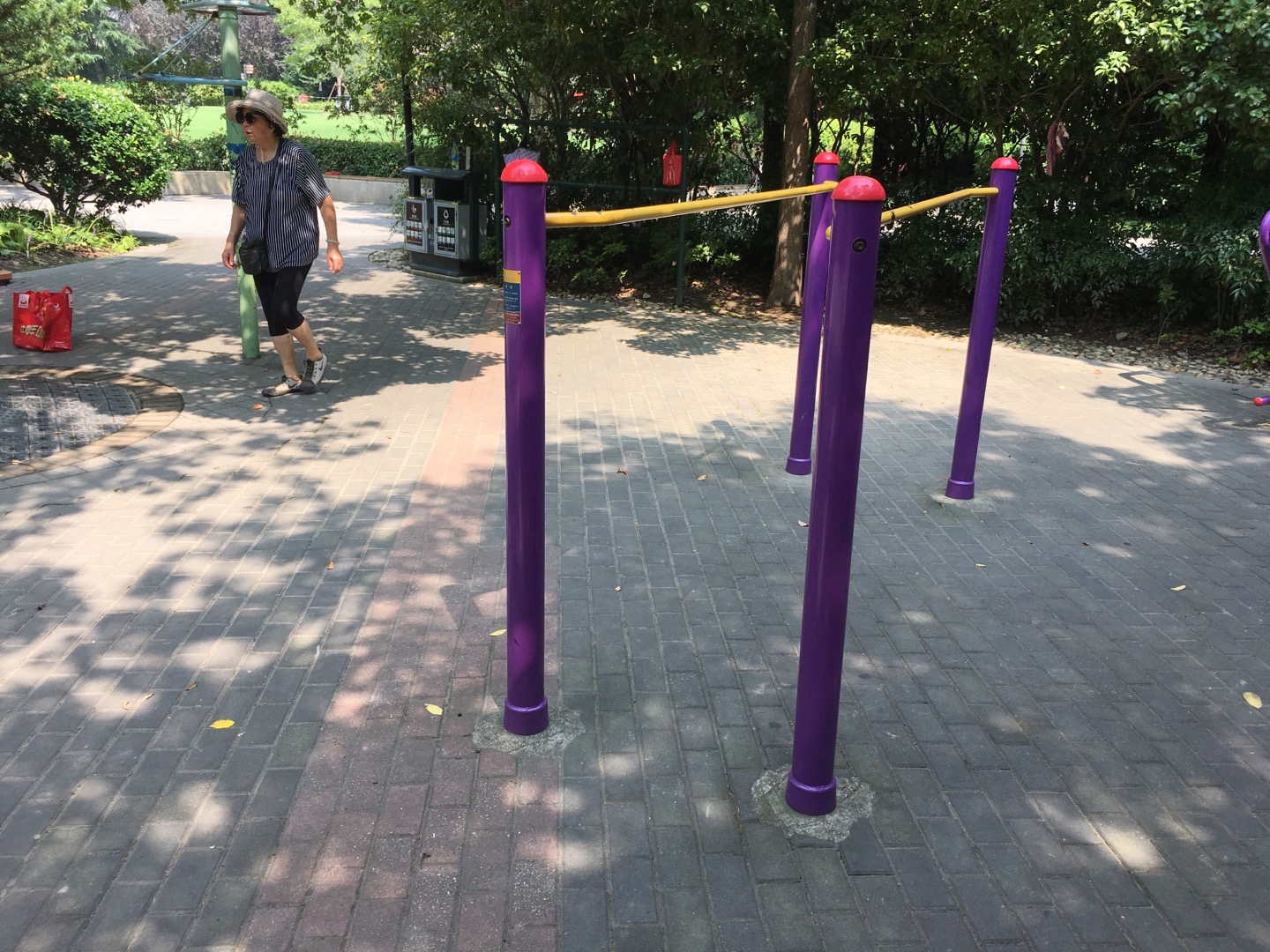 雙杠健身器