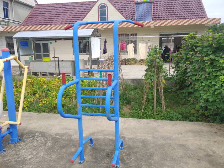 多功能訓練器