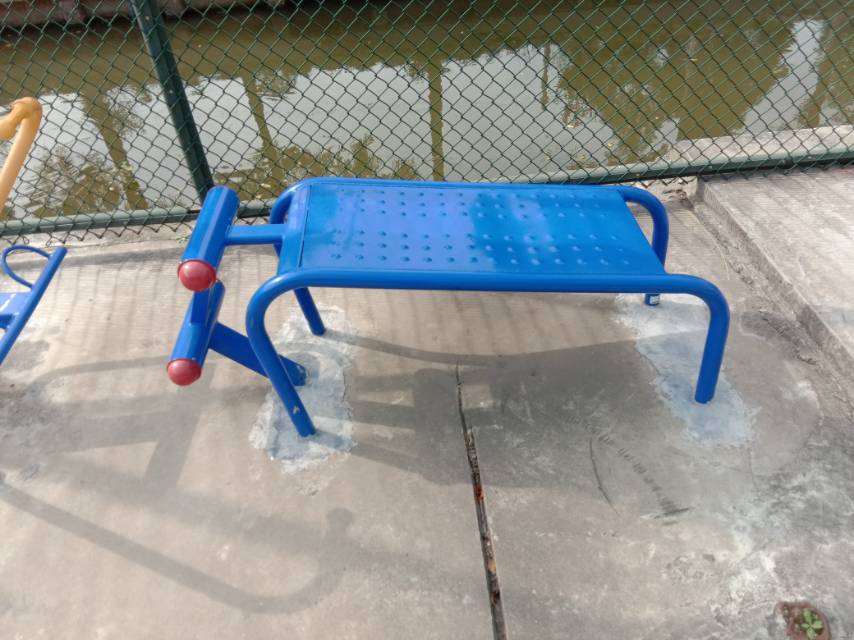 仰臥起坐板