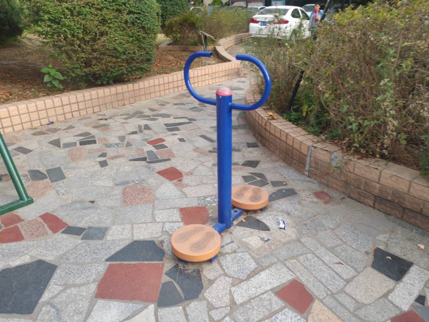 扭腰器
