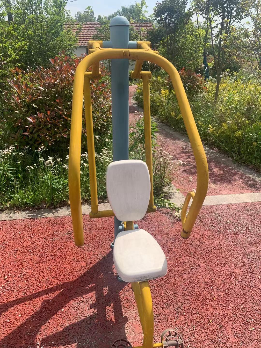 自重推胸器