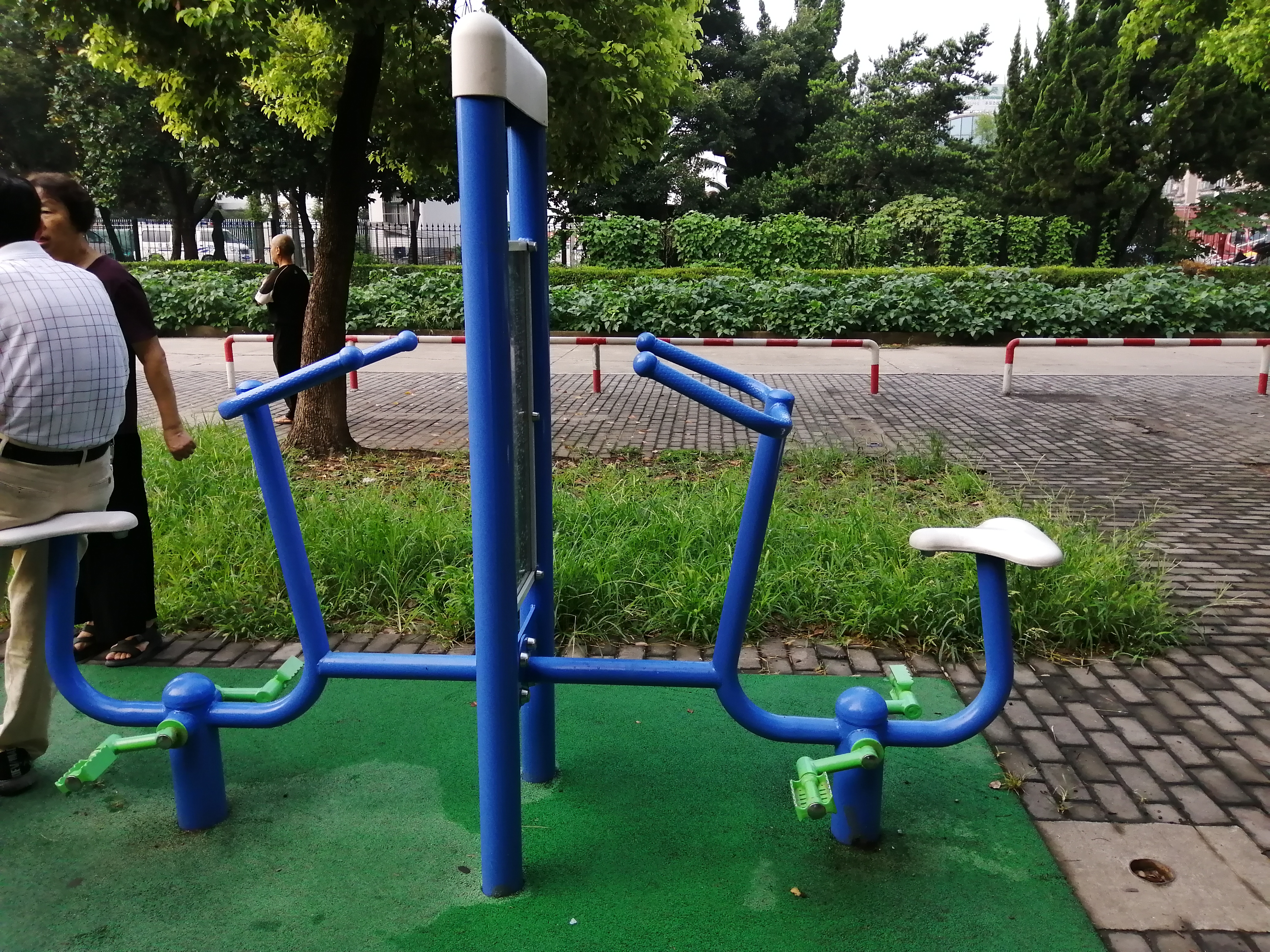 雙立柱健身車(chē)