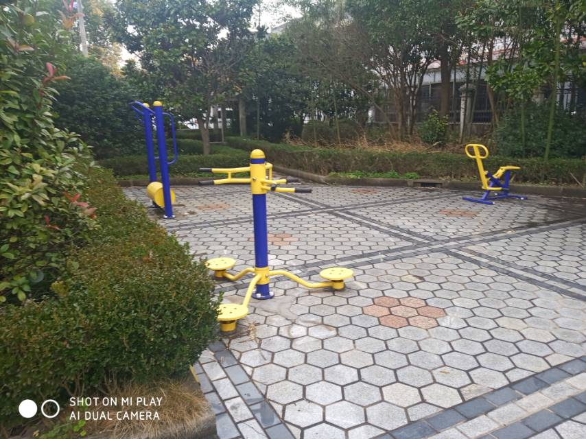 勤益村社區(qū)運(yùn)動(dòng)場
