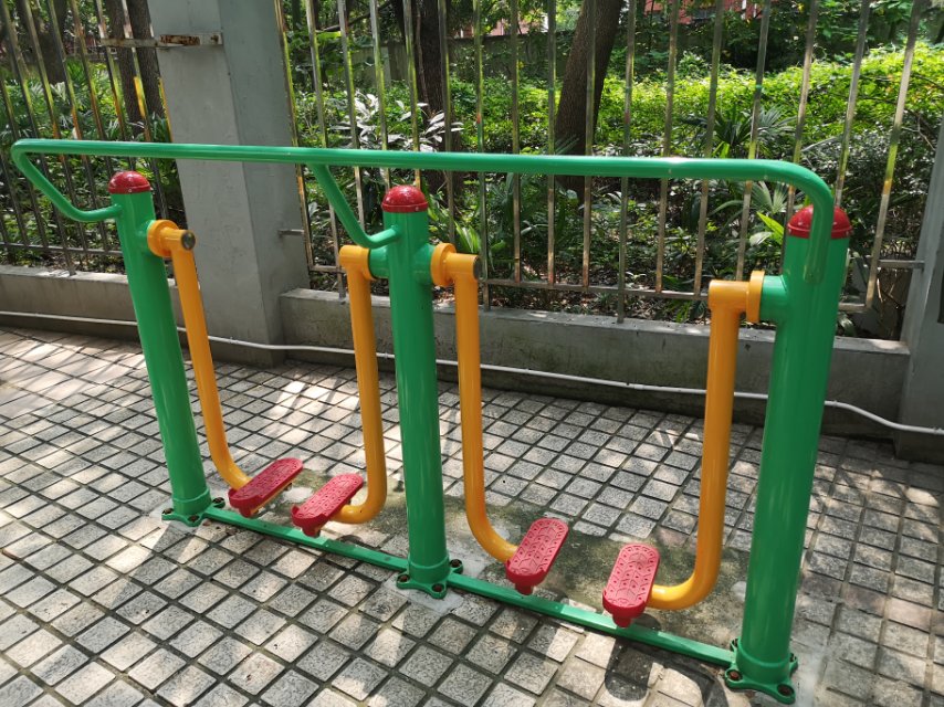 兩聯漫步機